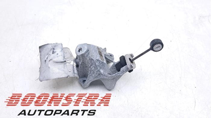 Usagé Support moteur Audi A6 Avant (C8) 3.0 V6 24V 50 TDI Mild Hybrid Quattro Prix € 24,95 Règlement à la marge proposé par Boonstra Autoparts