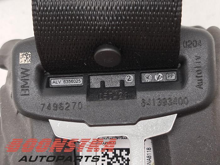 Rear seatbelt, right from a BMW 3 serie Touring (G21) 318i 2.0 TwinPower Turbo 16V 2023