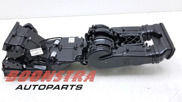 Begagnade Värmarhus Lamborghini Urus 4.0 V8 Pris € 199,95 Marginaltabell erbjuds av Boonstra Autoparts
