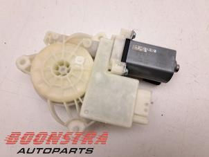 Used Door window motor BMW 3 serie Touring (G21) 318i 2.0 TwinPower Turbo 16V Price € 44,95 Margin scheme offered by Boonstra Autoparts