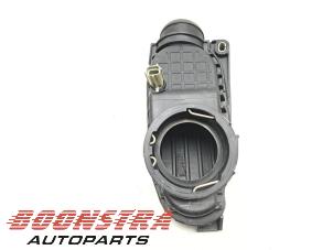 Used Intake manifold Landrover Discovery III (LAA/TAA) 2.7 TD V6 Price € 30,19 Inclusive VAT offered by Boonstra Autoparts