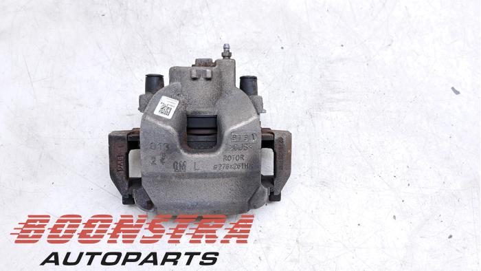 Usagé Etrier de frein avant gauche Opel Astra K Sports Tourer 1.2 Turbo 12V Prix € 29,95 Règlement à la marge proposé par Boonstra Autoparts