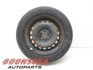 Used Wheel + tyre Renault Clio IV (5R) 0.9 Energy TCE 90 12V Price € 54,95 Margin scheme offered by Boonstra Autoparts