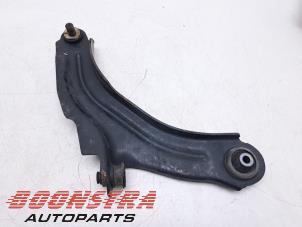 Used Front wishbone, right Renault Clio IV Estate/Grandtour (7R) 0.9 Energy TCE 12V Price € 24,95 Margin scheme offered by Boonstra Autoparts