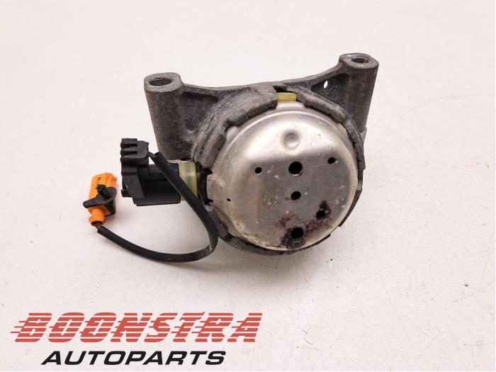 Used Engine mount Audi A6 Avant (C7) 2.0 TDI 16V Price € 39,95 Margin scheme offered by Boonstra Autoparts