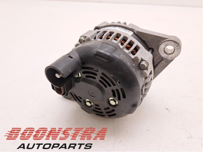 Dynamo van een Fiat 500X (334) 1.4 Multi Air 16V 2016