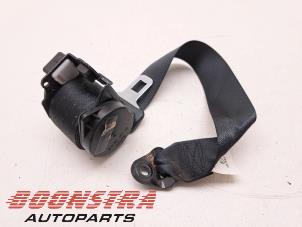 Used Rear seatbelt, right Nissan Qashqai (J11) 1.5 dCi DPF Price € 24,95 Margin scheme offered by Boonstra Autoparts