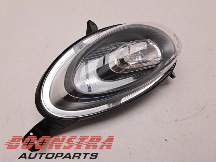 Używane Reflektor lewy Fiat 500X (334) 1.4 Multi Air 16V Cena € 174,95 Procedura marży oferowane przez Boonstra Autoparts