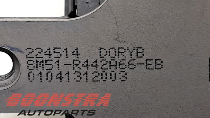 Mecanismo de cierre del portón trasero de un Ford S-Max (GBW) 1.6 EcoBoost 16V 2015