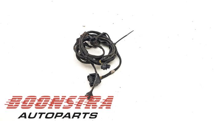 Pdc wiring harness from a Mercedes-Benz CLA (117.3) 1.6 CLA-180 16V 2015