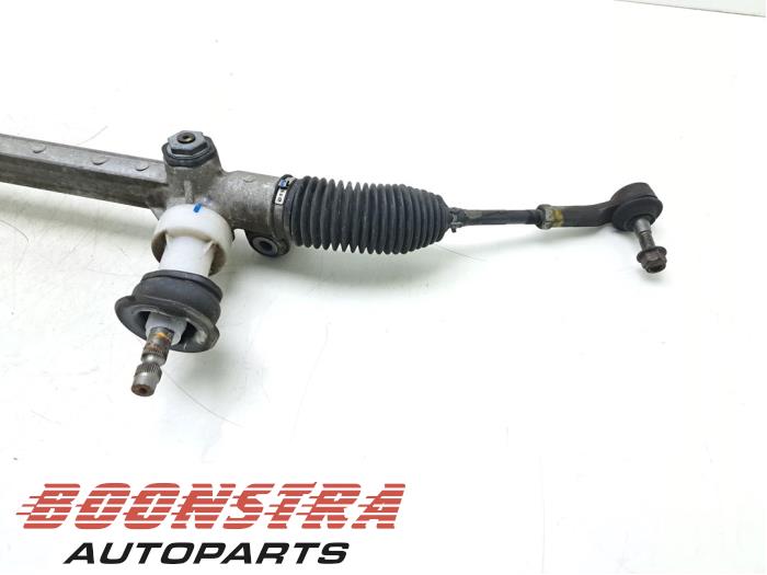 Steering box from a Opel Karl 1.0 12V 2017