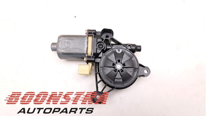 Usados Motor de ventanilla de puerta Audi Q2 (GAB/GAG) 1.4 TFSI 16V Precio € 24,95 Norma de margen ofrecido por Boonstra Autoparts