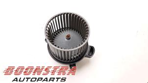 Usados Motor de ventilador de calefactor Hyundai i10 (B5) 1.0 12V Precio € 24,95 Norma de margen ofrecido por Boonstra Autoparts