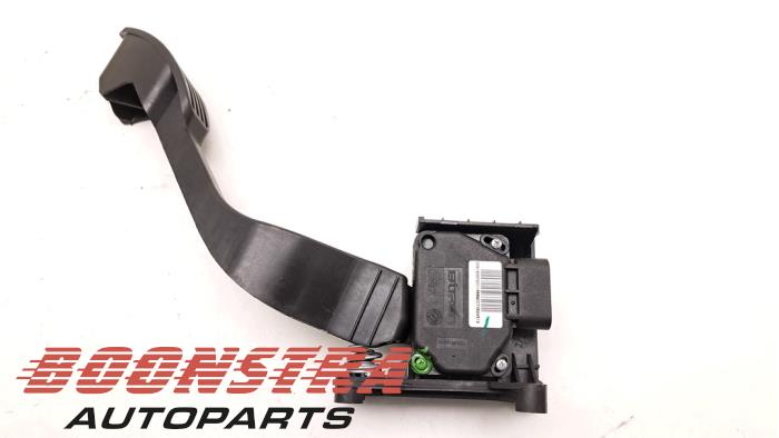 Accelerator pedal from a Fiat 500 (312) 0.9 TwinAir 85 2013