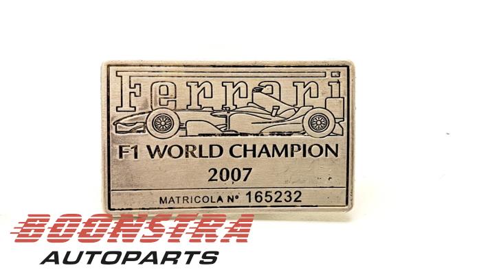 Używane Emblemat Ferrari 599 GTB/GTO 6.0 V12 48V GTB Cena € 220,00 Procedura marży oferowane przez Boonstra Autoparts