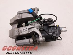 Used Rear brake calliper, right BMW 3 serie Touring (G21) 318i 2.0 TwinPower Turbo 16V Price € 94,95 Margin scheme offered by Boonstra Autoparts