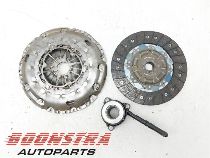 Usagé Kit embrayage (complet) Volkswagen Transporter T5 2.0 TDI DRF Prix € 241,94 Prix TTC proposé par Boonstra Autoparts