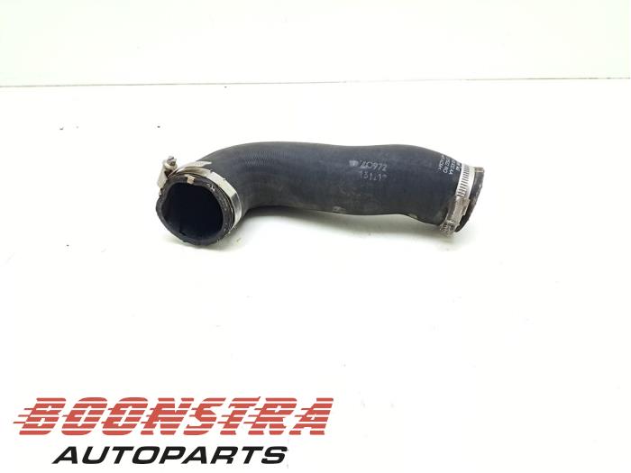 Gebrauchte Intercooler Rohr Volkswagen Caddy III (2KA,2KH,2CA,2CH) 2.0 TDI 16V Preis € 24,95 Margenregelung angeboten von Boonstra Autoparts