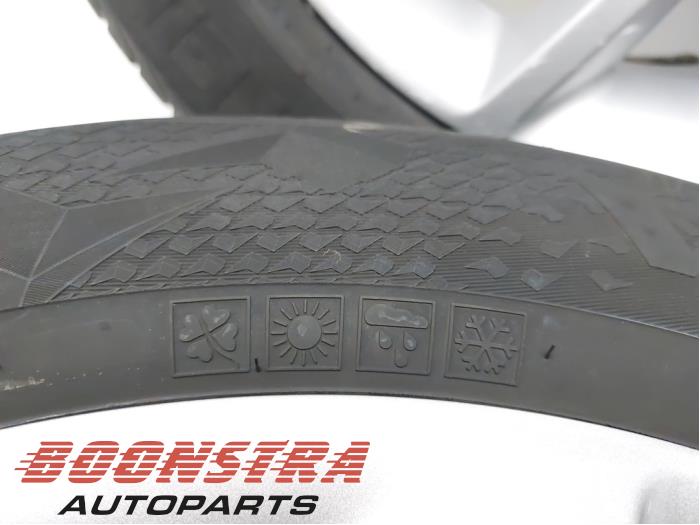 Set of wheels + tyres from a Opel Astra K Sports Tourer 1.2 Turbo 12V 2019