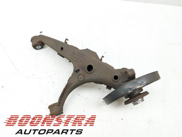 Knuckle, rear right from a Volkswagen Transporter T5 2.0 TDI DRF 2014