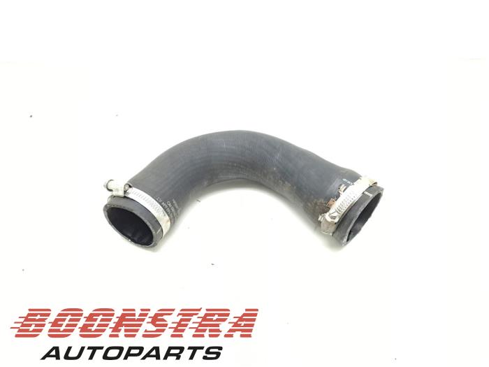 Gebrauchte Intercooler Rohr Volkswagen Caddy III (2KA,2KH,2CA,2CH) 2.0 TDI 16V Preis € 24,95 Margenregelung angeboten von Boonstra Autoparts