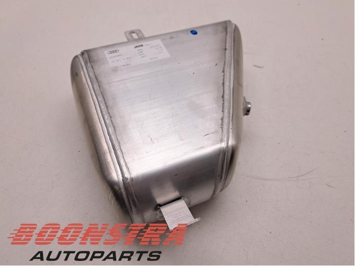 Begagnade Lufttank Lamborghini Urus 4.0 V8 Pris € 29,95 Marginaltabell erbjuds av Boonstra Autoparts