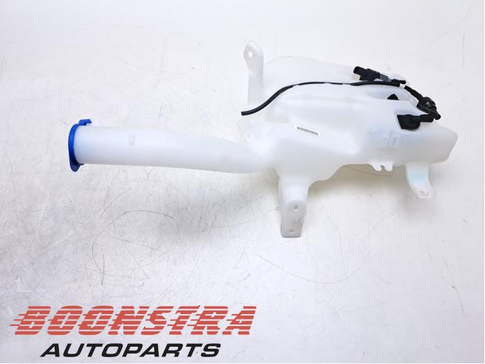 Front windscreen washer reservoir from a Ford Mondeo V 2.0 EcoBlue 2019