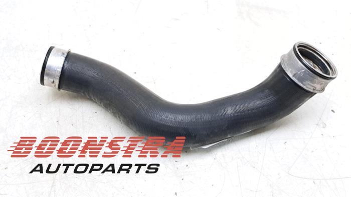 Gebrauchte Intercooler Schlauch Mercedes E Combi (S211) 3.0 E-320 CDI 4-Matic V6 24V Preis € 24,95 Margenregelung angeboten von Boonstra Autoparts