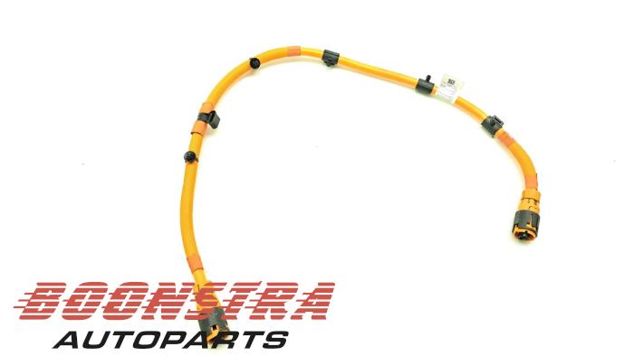 Cable high-voltage from a BMW 5 serie Touring (G31) 530e xDrive 2.0 Turbo 16V 2021