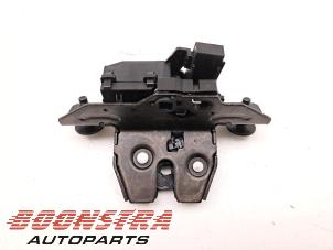 Used Tailgate lock mechanism Opel Karl 1.0 12V Price € 24,95 Margin scheme offered by Boonstra Autoparts