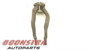 Used Front wishbone, left Landrover Range Rover Velar (LY) 3.0 D300 AWD Price € 86,95 Margin scheme offered by Boonstra Autoparts