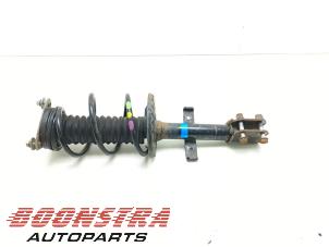 Used Front shock absorber rod, left Renault Captur (2R) 0.9 Energy TCE 12V Price € 34,95 Margin scheme offered by Boonstra Autoparts