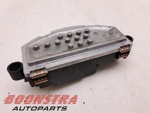 Used Heater resistor Mercedes Vito (447.6) 2.2 114 CDI 16V Price € 30,19 Inclusive VAT offered by Boonstra Autoparts