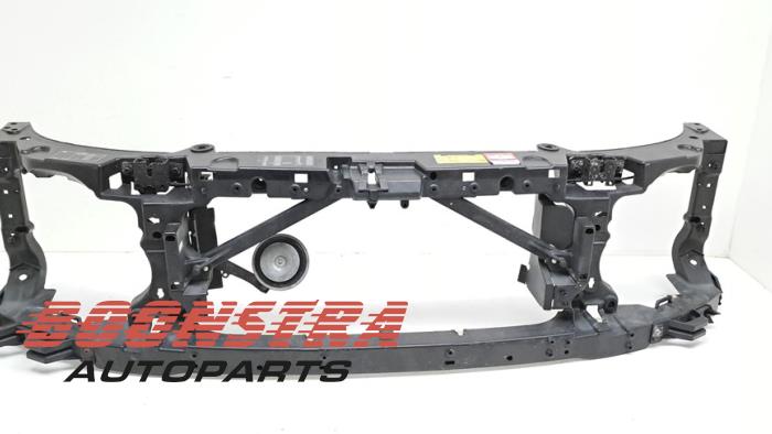Używane Panel przedni Landrover Discovery III (LAA/TAA) 2.7 TD V6 Cena € 241,94 Z VAT oferowane przez Boonstra Autoparts