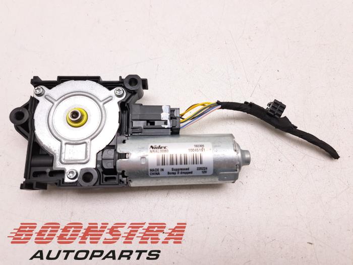 Używane Silnik szyberdachu BMW iX3 80 kWh Cena € 149,95 Procedura marży oferowane przez Boonstra Autoparts