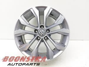 Used Wheel Volkswagen Passat Variant (3G5) 2.0 TDI 16V 150 Price € 119,95 Margin scheme offered by Boonstra Autoparts