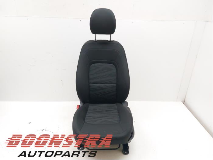 Sitz links van een Kia Cee'd Sportswagon (JDC5) 1.0i T-GDi 12V 120 2018
