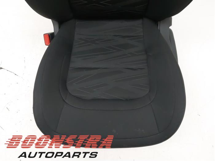 Sitz links van een Kia Cee'd Sportswagon (JDC5) 1.0i T-GDi 12V 120 2018