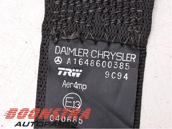 Rear seatbelt, left from a Mercedes-Benz ML II (164/4JG) 3.5 350 4-Matic V6 24V 2006