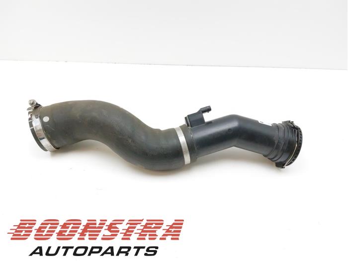 Begagnade Luftintagsslang BMW 1 serie (F21) 114i 1.6 16V Pris € 29,95 Marginaltabell erbjuds av Boonstra Autoparts