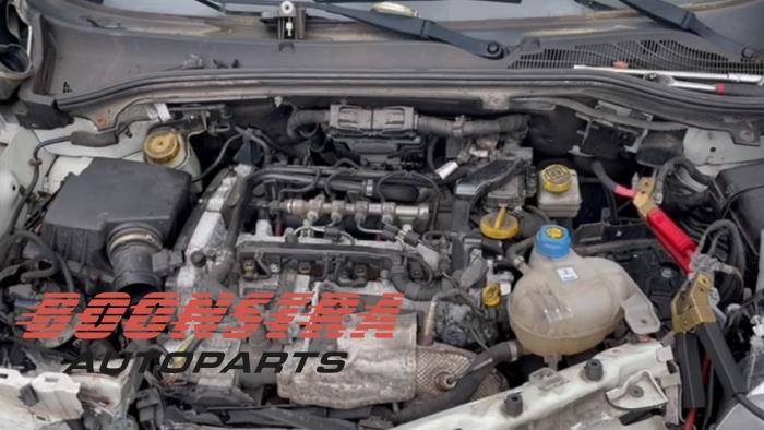 Motor van een Fiat Doblo Cargo (263) 1.6 D Multijet 2017