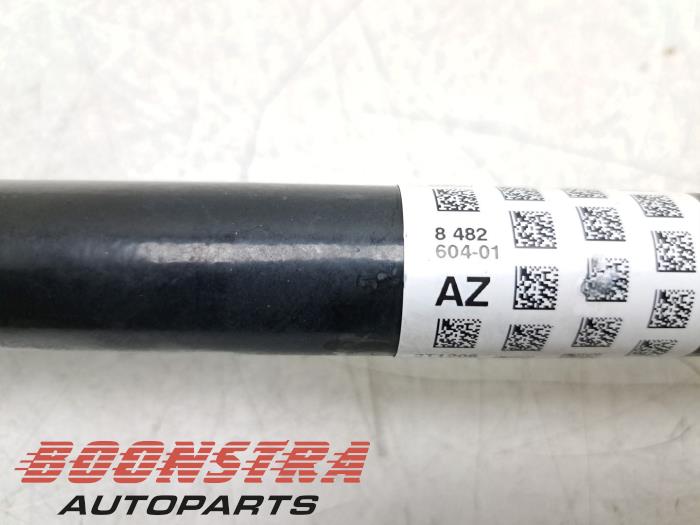 Drive shaft, rear right from a BMW 3 serie (G20) 318i 2.0 TwinPower Turbo 16V 2022