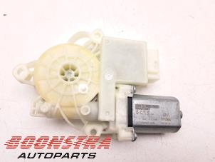 Used Door window motor BMW 3 serie (G20) 318i 2.0 TwinPower Turbo 16V Price € 44,95 Margin scheme offered by Boonstra Autoparts