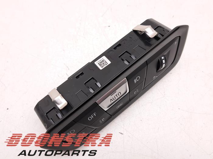 Light switch from a BMW 3 serie (G20) 318i 2.0 TwinPower Turbo 16V 2022