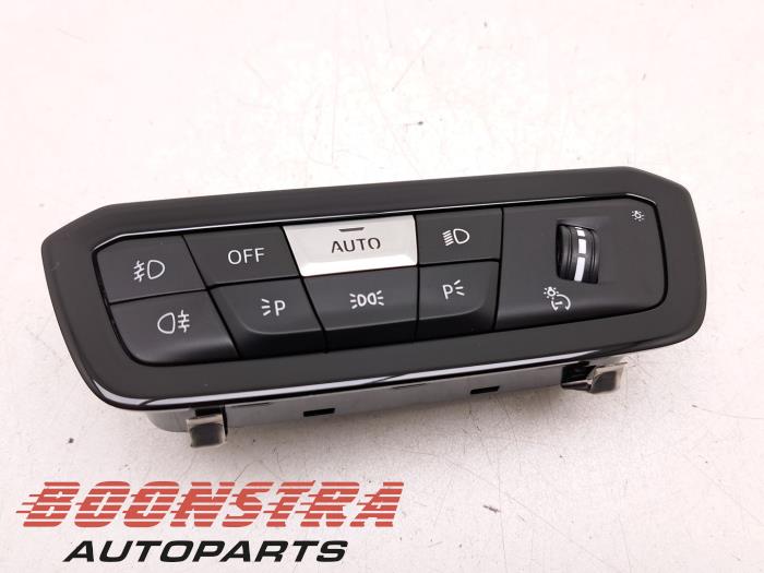 Light switch from a BMW 3 serie (G20) 318i 2.0 TwinPower Turbo 16V 2022