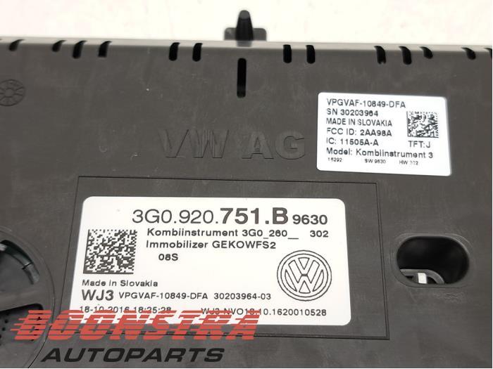 Odometer KM from a Volkswagen Passat Variant (3G5) 2.0 TDI 16V 150 2016