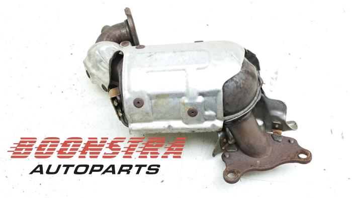 Catalytic converter from a Renault Clio IV (5R) 1.2 TCE 16V GT EDC 2015