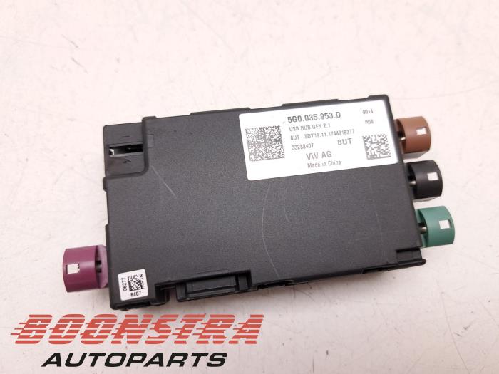 Begagnade USB-modul Volkswagen Polo VI (AW1) 1.0 TSI 12V Pris € 24,95 Marginaltabell erbjuds av Boonstra Autoparts