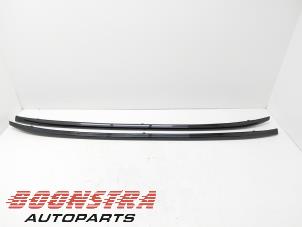 Used Roof rail kit BMW 5 serie Touring (G31) 530e xDrive 2.0 Turbo 16V Price € 299,95 Margin scheme offered by Boonstra Autoparts