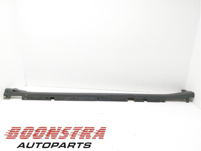 Side skirt, left from a BMW X3 (G01) xDrive 20i 2.0 TwinPower Turbo 16V 2019